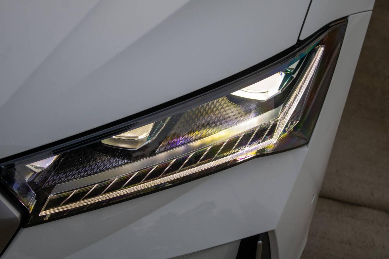 Škoda Superb 2.0 TDI SCR L&K DSG