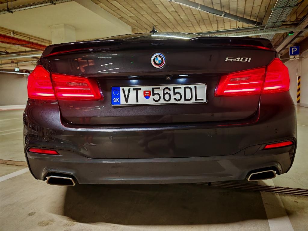 BMW rad 5 540i A/T