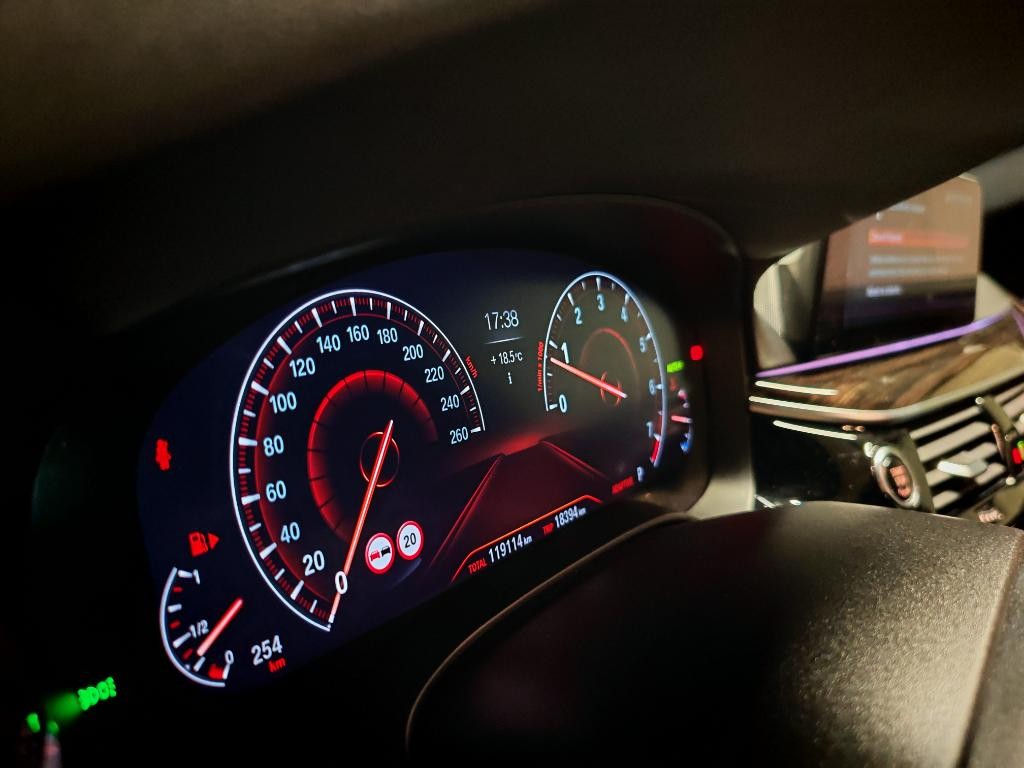 BMW rad 5 540i A/T