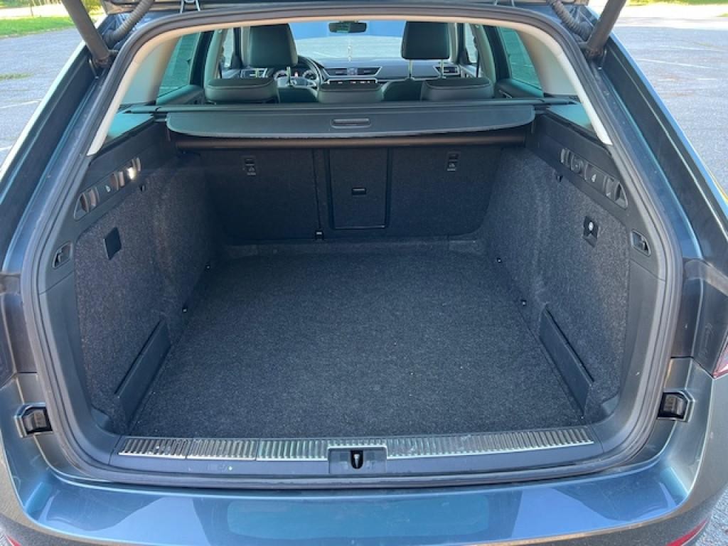 Škoda Superb Combi 2.0 TDI SCR L&K DSG