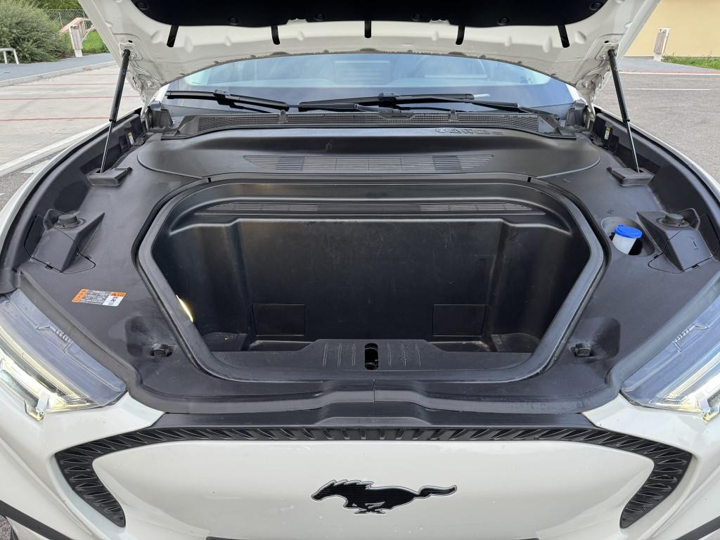 Ford Mustang Mach-E RWD 221kw 98.7kwh v zaruke