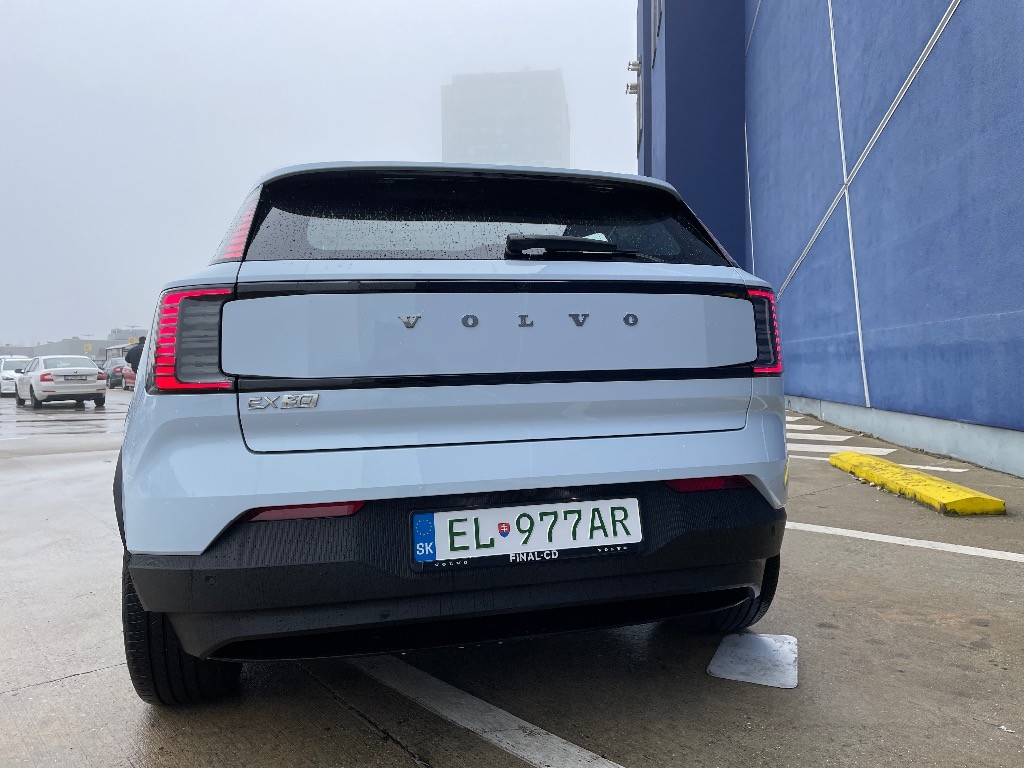 Volvo EX30 Single Motor 51 kWh Core