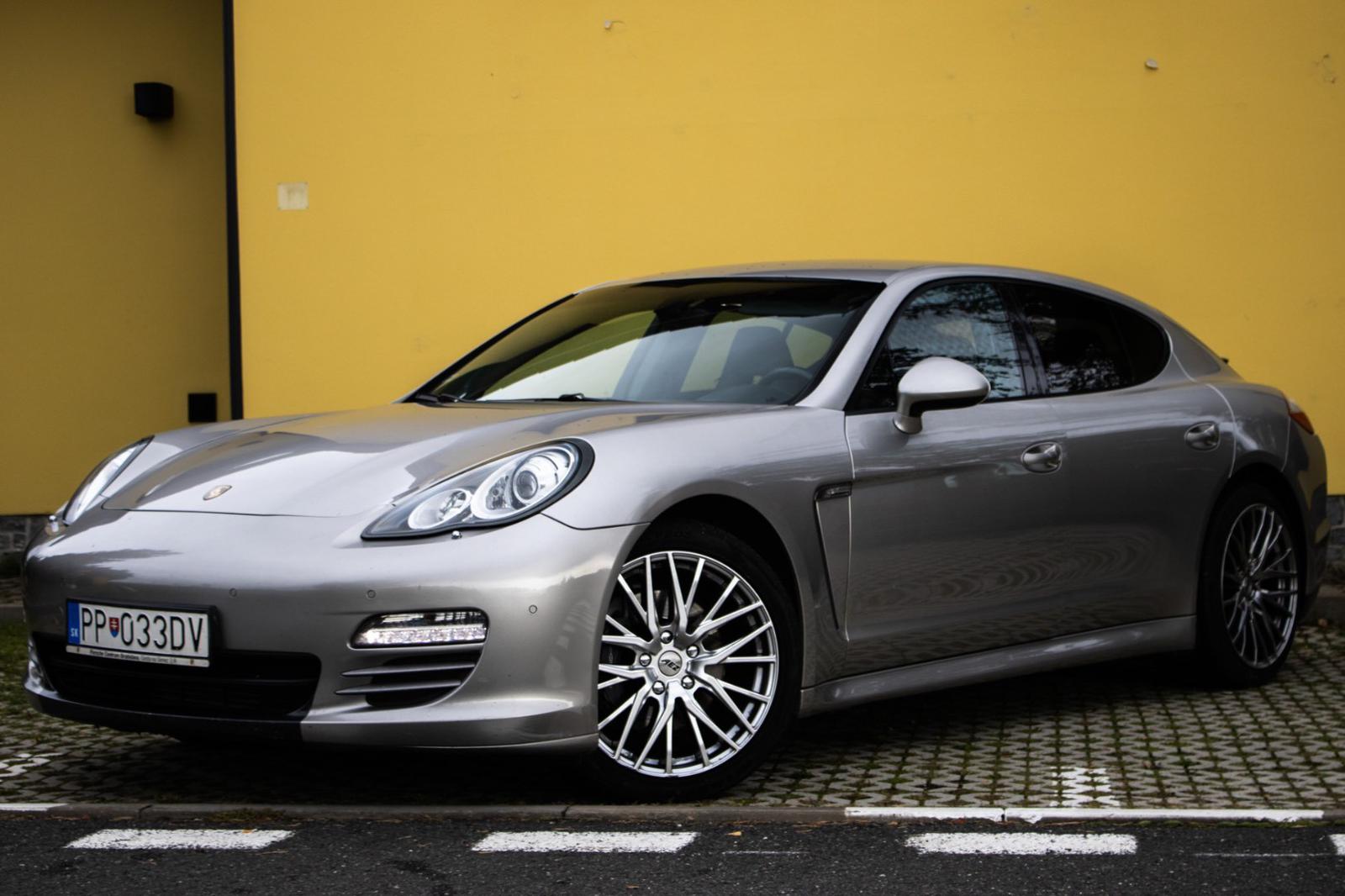 Porsche Panamera 4s