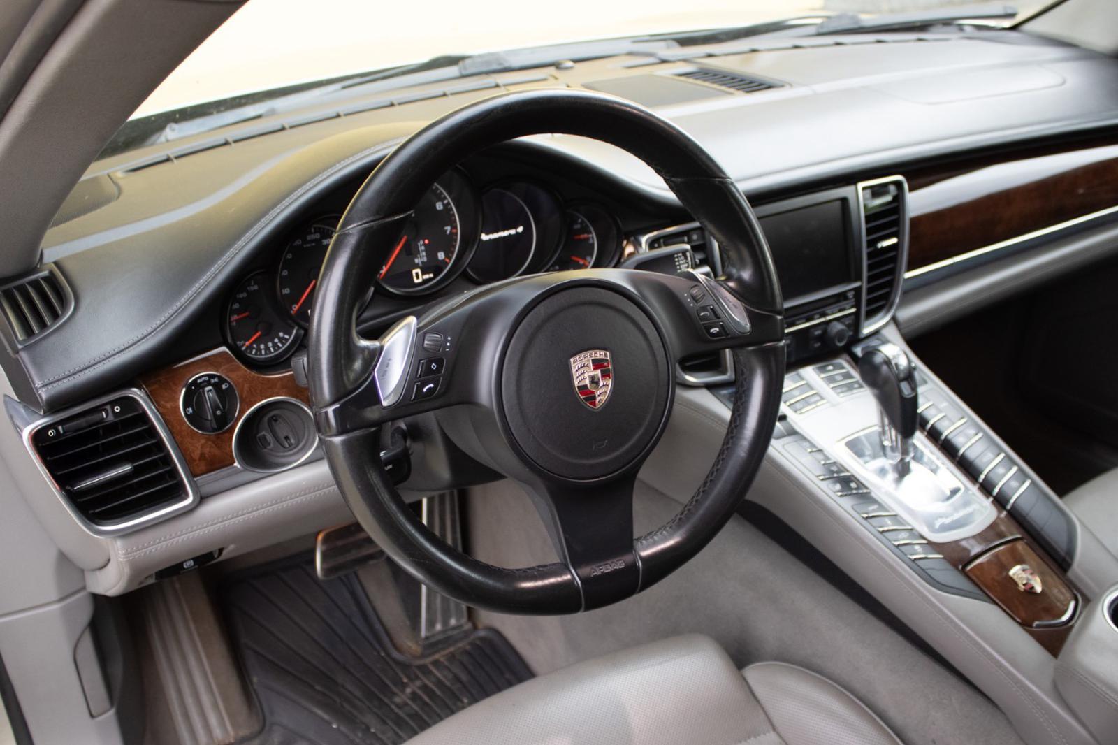Porsche Panamera 4s