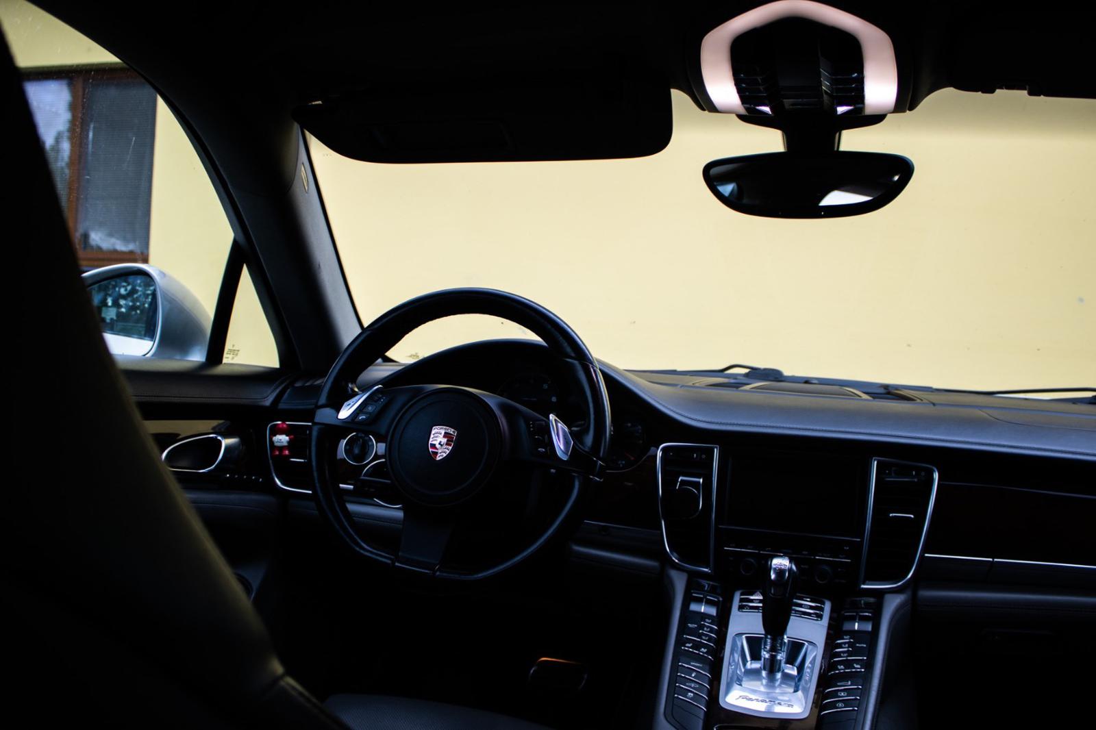 Porsche Panamera 4s