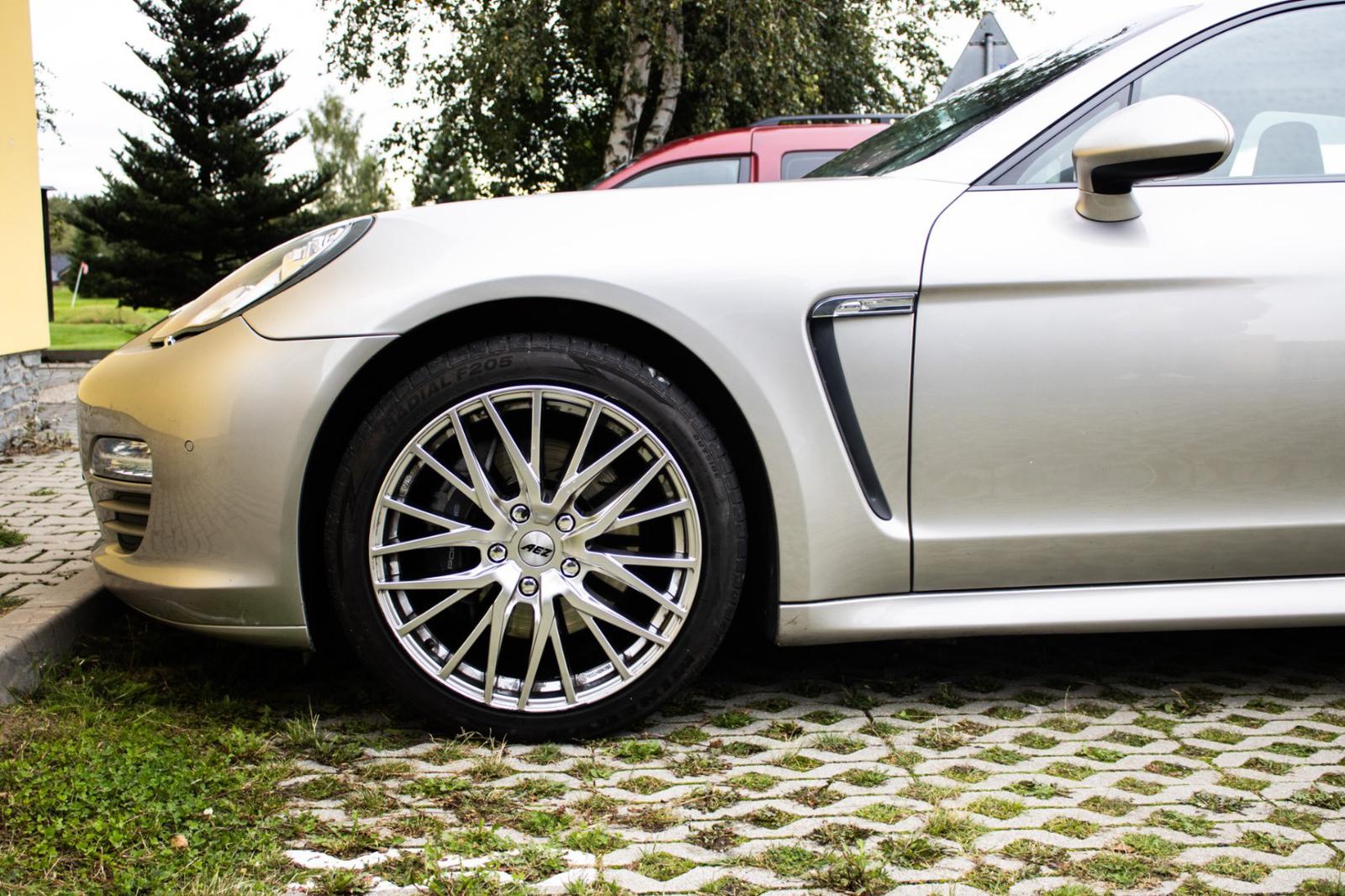 Porsche Panamera 4s