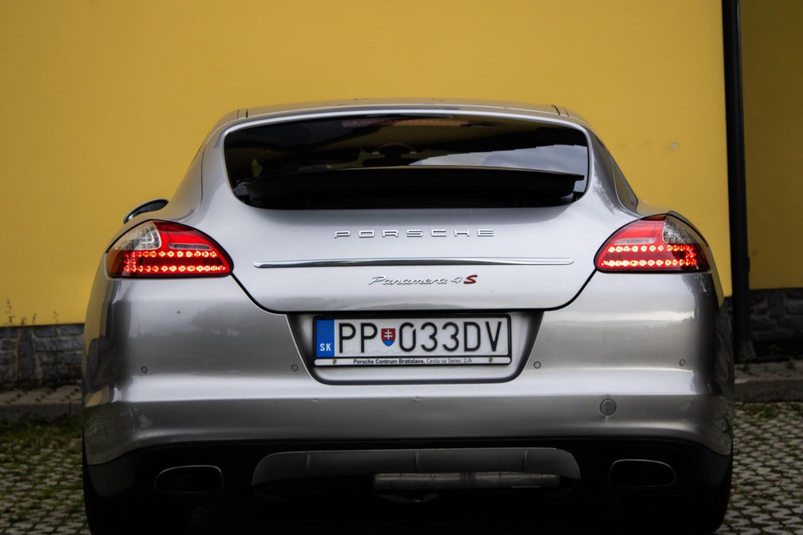 Porsche Panamera 4s