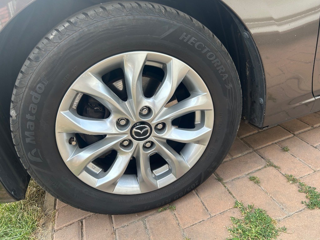 Mazda 3 1.5 Skyactiv -G100 Emotion