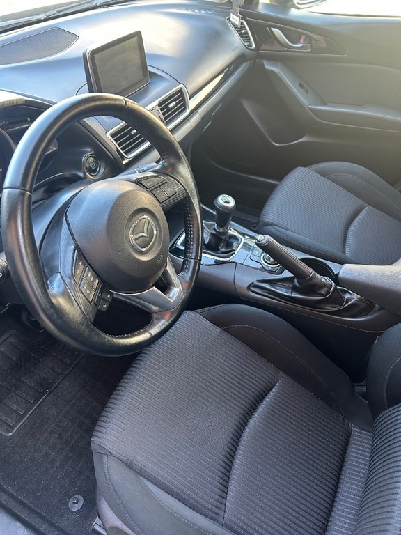 Mazda 3 1.5 Skyactiv -G100 Emotion