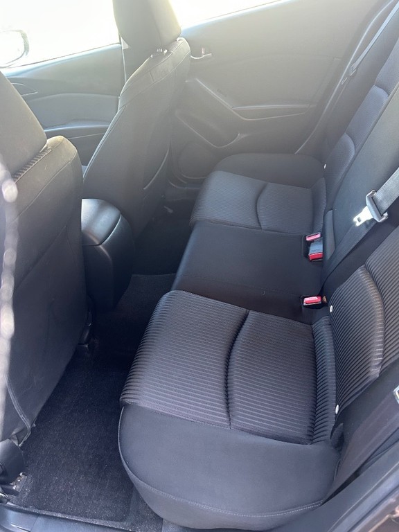 Mazda 3 1.5 Skyactiv -G100 Emotion