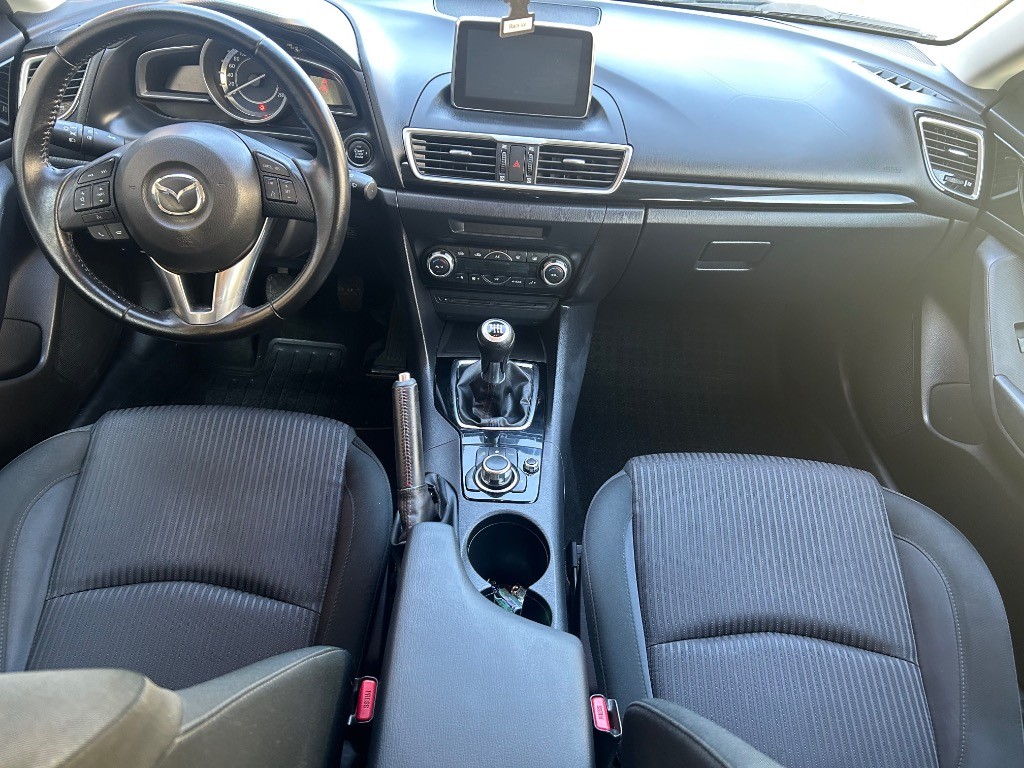 Mazda 3 1.5 Skyactiv -G100 Emotion