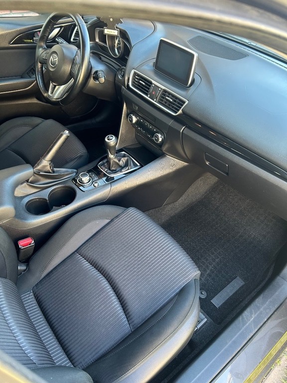 Mazda 3 1.5 Skyactiv -G100 Emotion