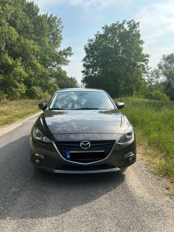 Mazda 3 1.5 Skyactiv -G100 Emotion