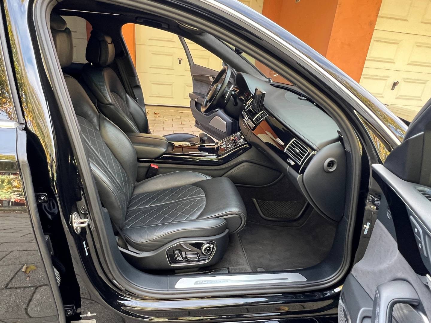Audi A8 3.0 TDI V6 S-LINE quattro tiptronic BANG OLUFSEN