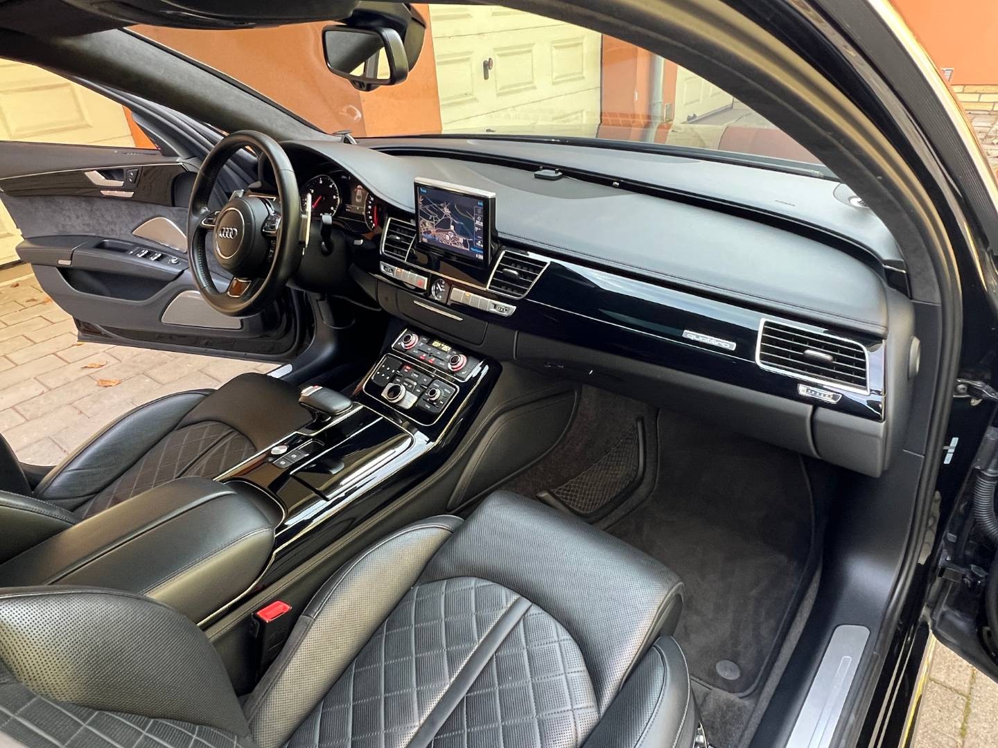 Audi A8 3.0 TDI V6 S-LINE quattro tiptronic BANG OLUFSEN