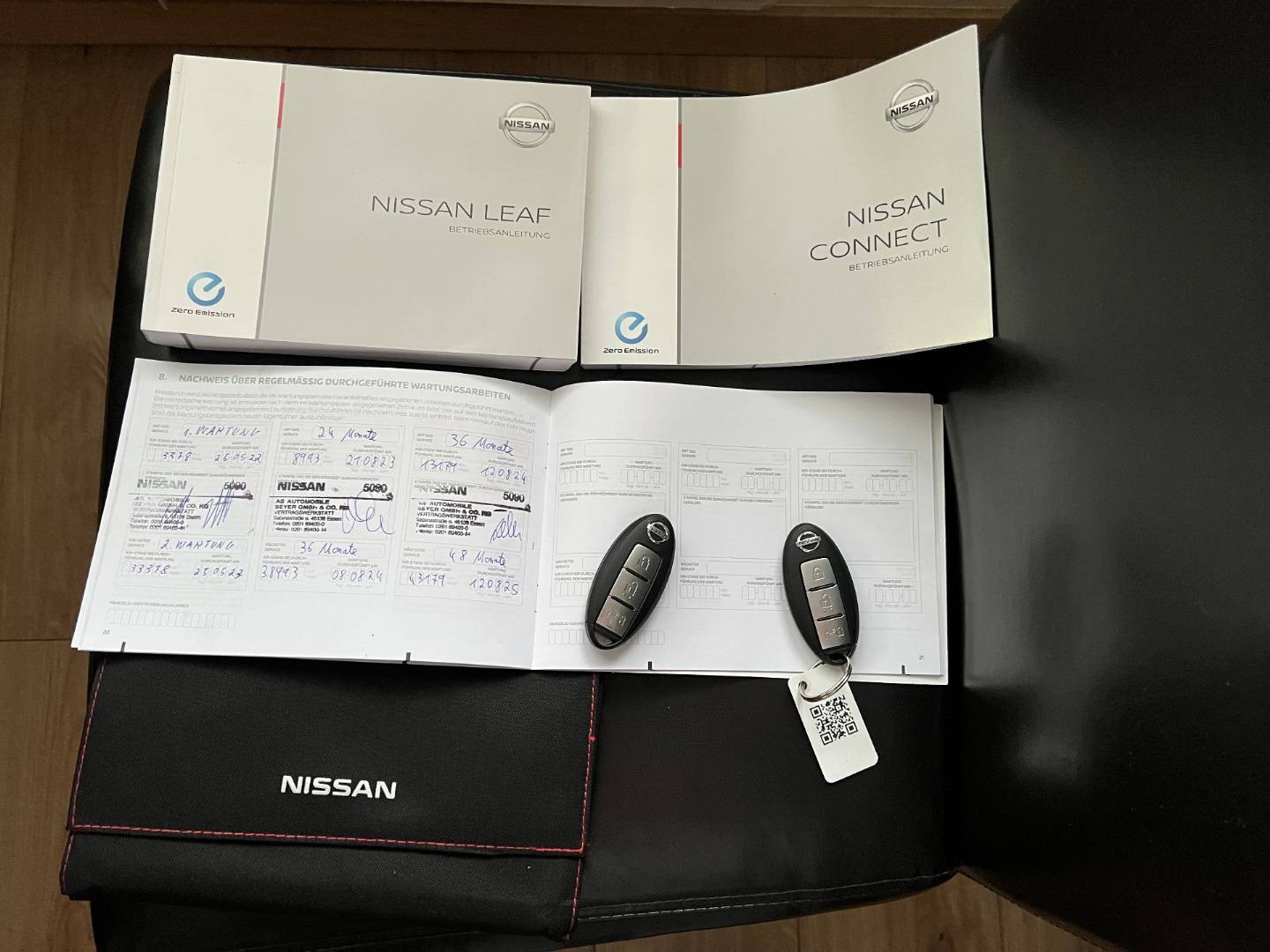 Nissan Leaf N-Connecta 40KWH V ZÁRUKE 360 STUPŇOVÁ KAMERA