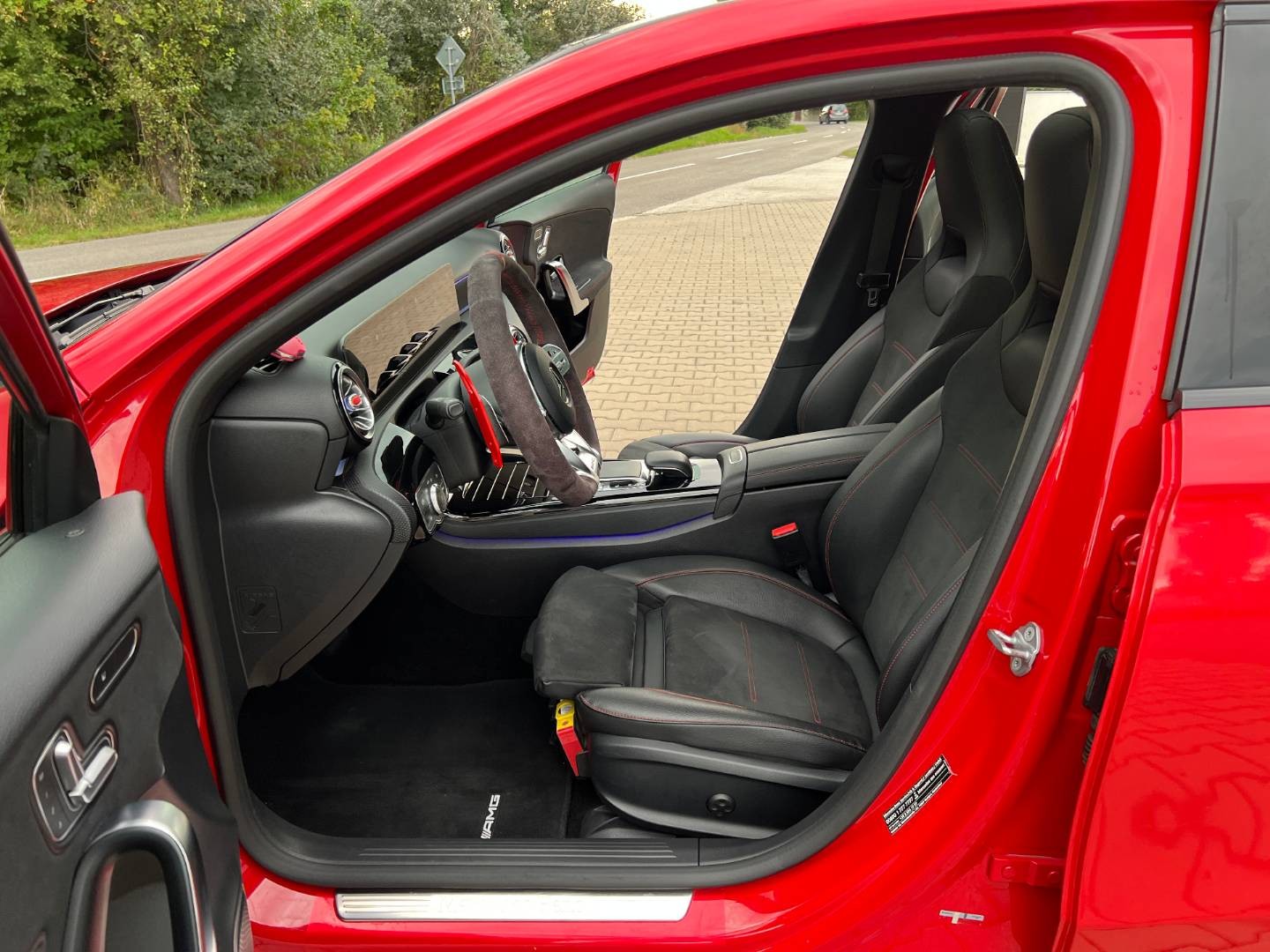 Mercedes-Benz A trieda 200 AMG LINE 163 PS