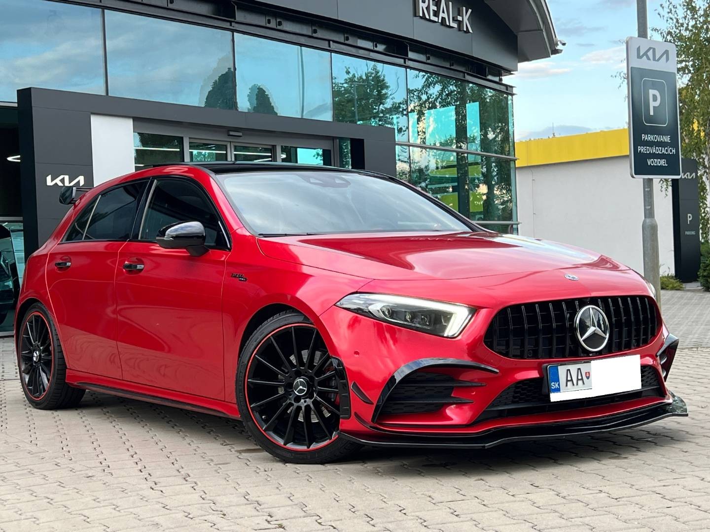 Mercedes-Benz A trieda 200 AMG LINE 163 PS