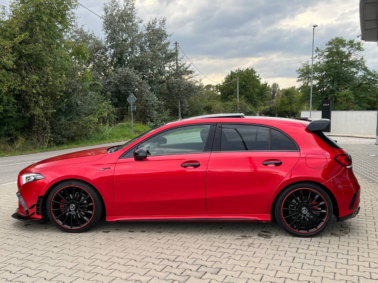Mercedes-Benz A trieda 200 AMG LINE 163 PS