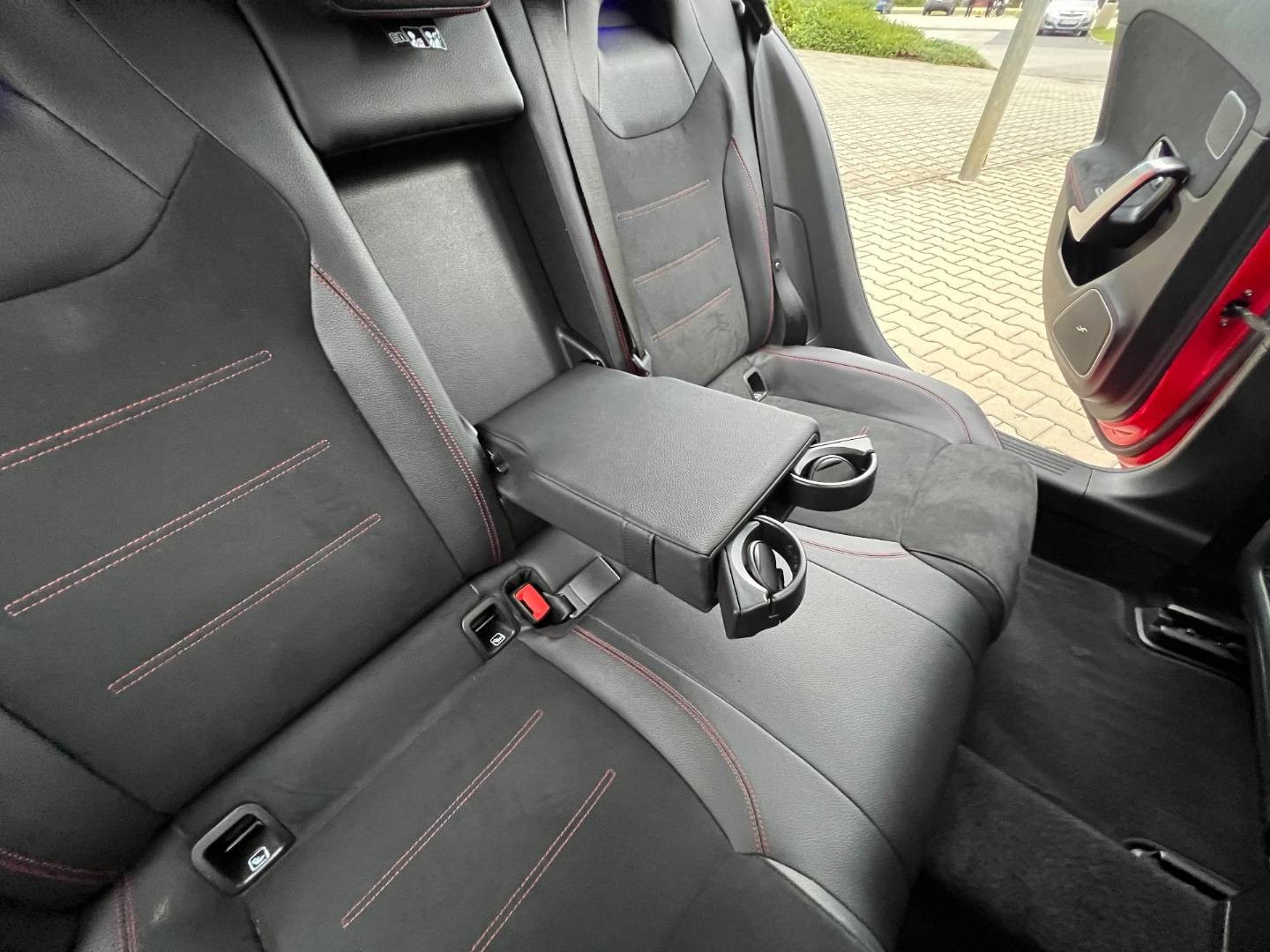 Mercedes-Benz A trieda 200 AMG LINE 163 PS
