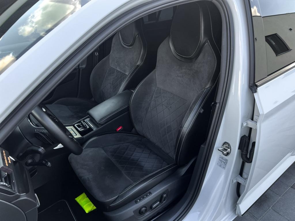 Škoda Superb Combi 2.0 TDI SCR Sportline 4x4 DSG