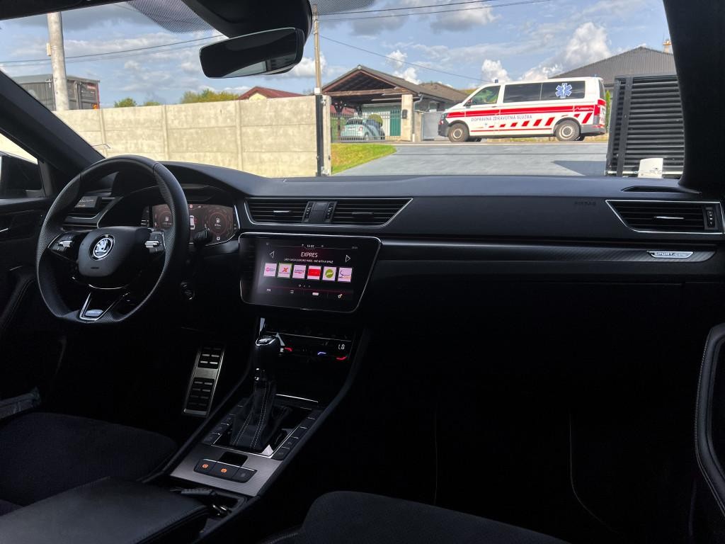 Škoda Superb Combi 2.0 TDI SCR Sportline 4x4 DSG