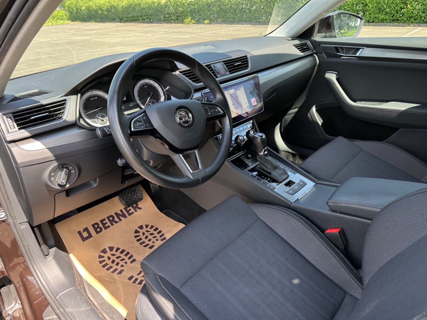 Škoda Superb Combi 1.6 Tdi DSG LED Columbus Kamera