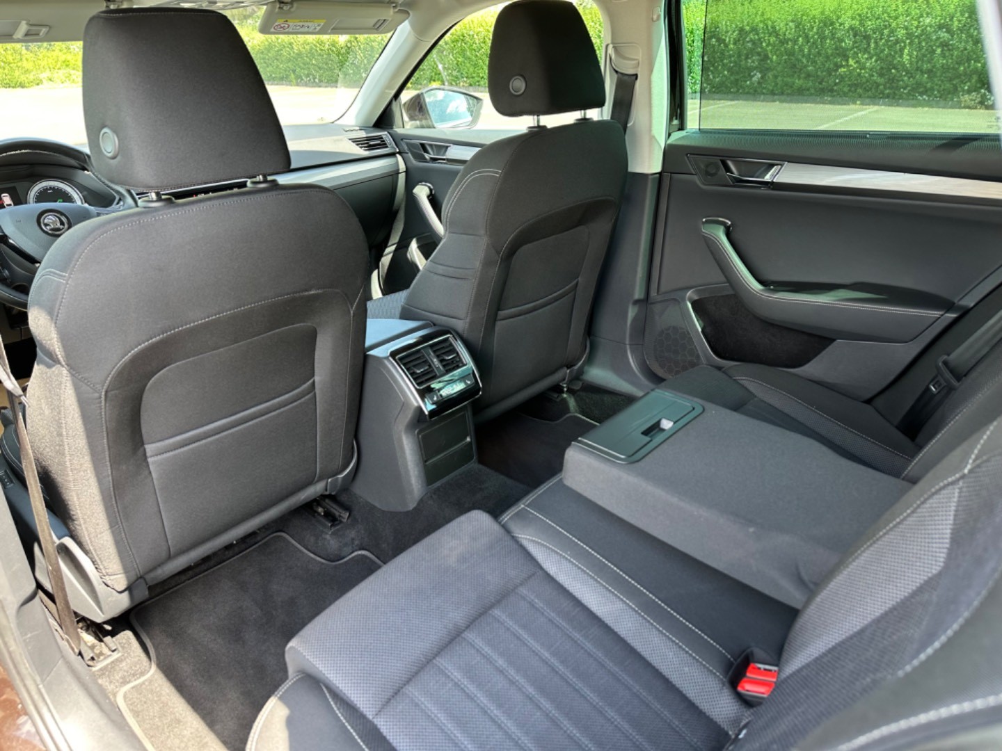 Škoda Superb Combi 1.6 Tdi DSG LED Columbus Kamera