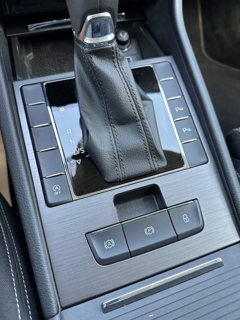 Škoda Superb Combi 1.6 Tdi DSG LED Columbus Kamera