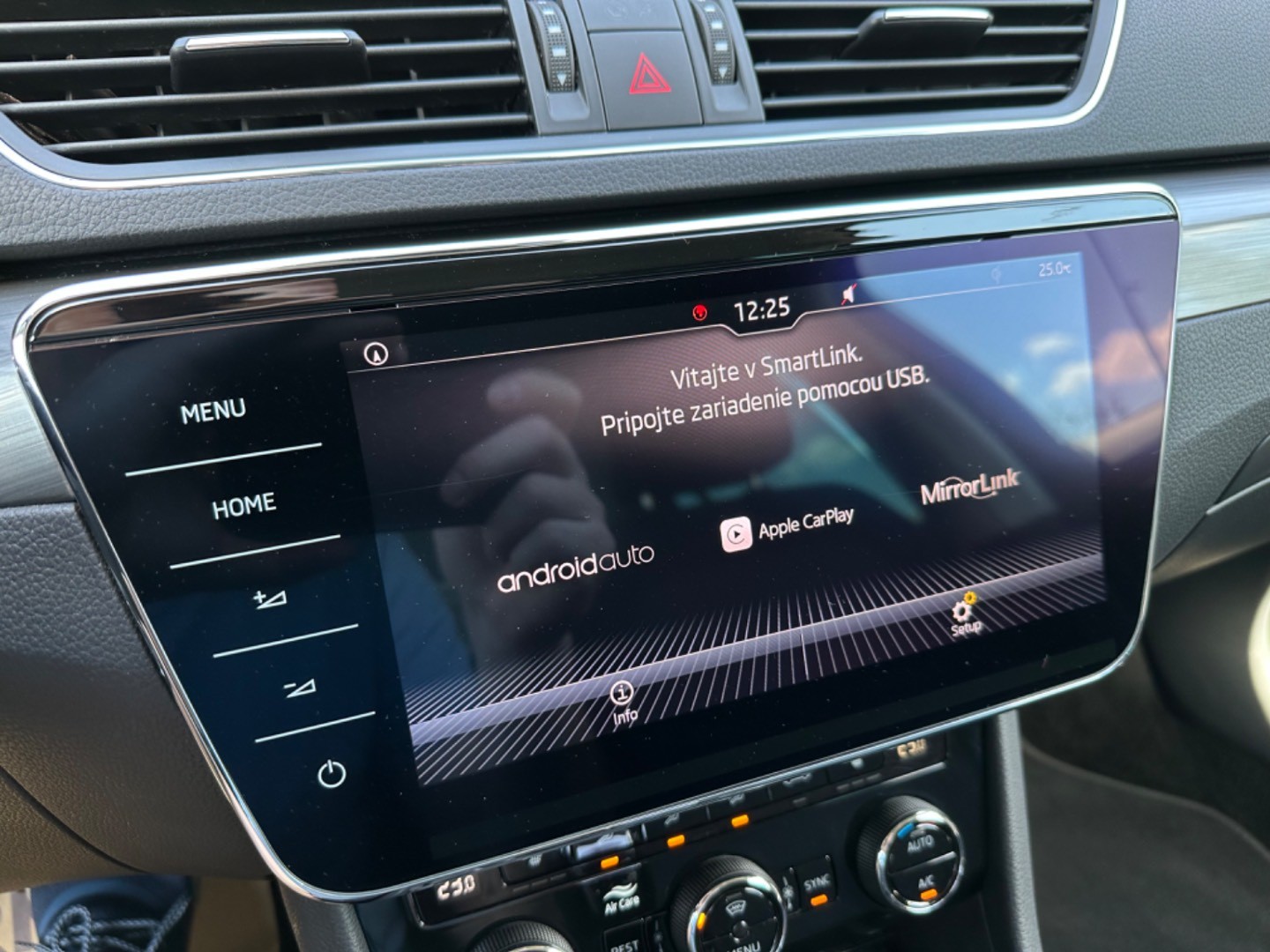 Škoda Superb Combi 1.6 Tdi DSG LED Columbus Kamera