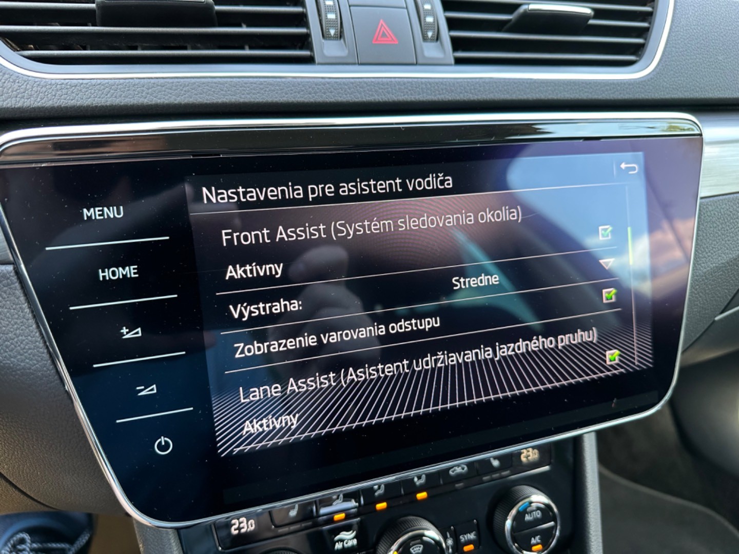 Škoda Superb Combi 1.6 Tdi DSG LED Columbus Kamera