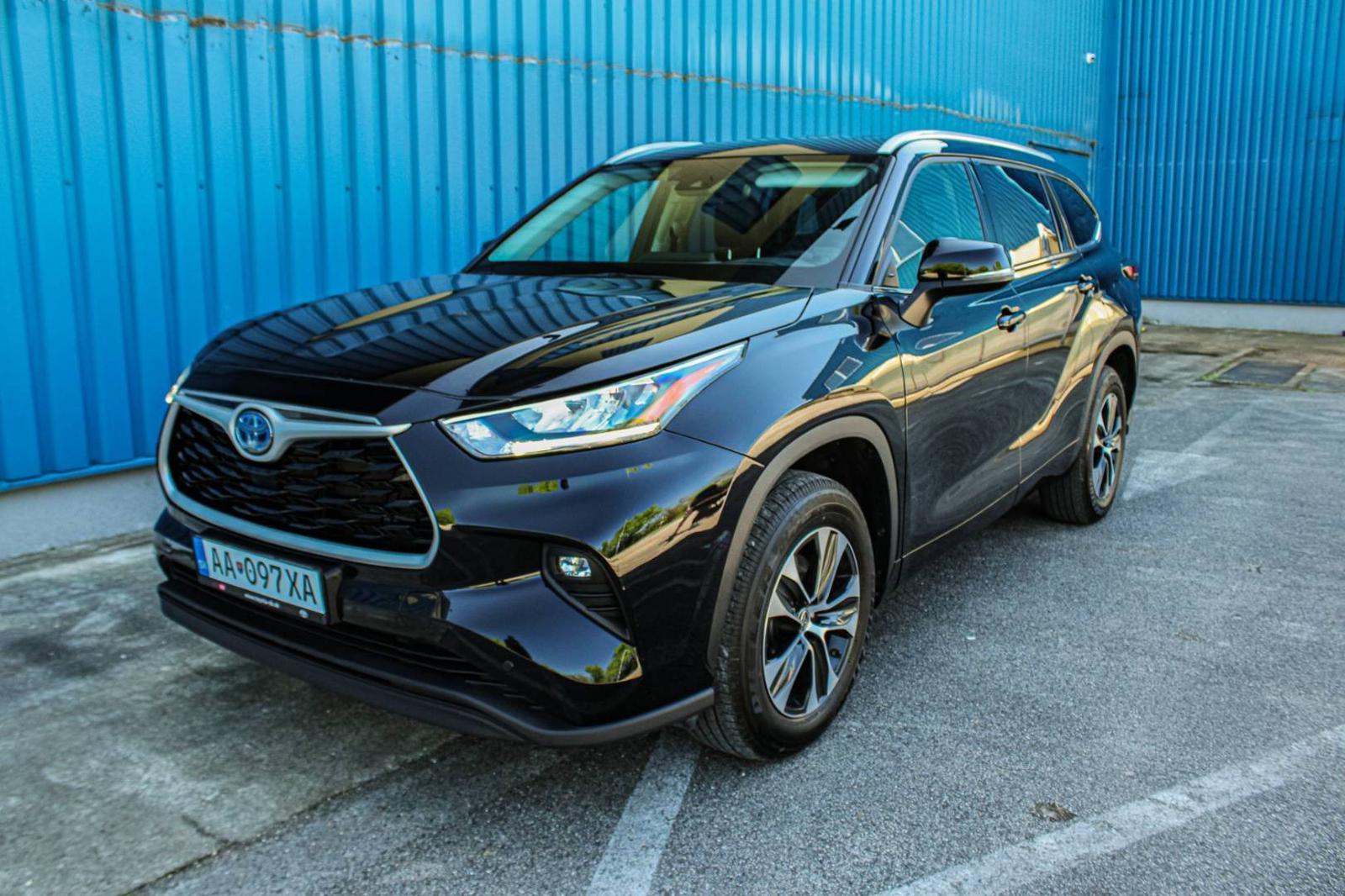 Toyota Highlander 2.5 Hybrid Dynamic Force Comfort AWD e-CVT