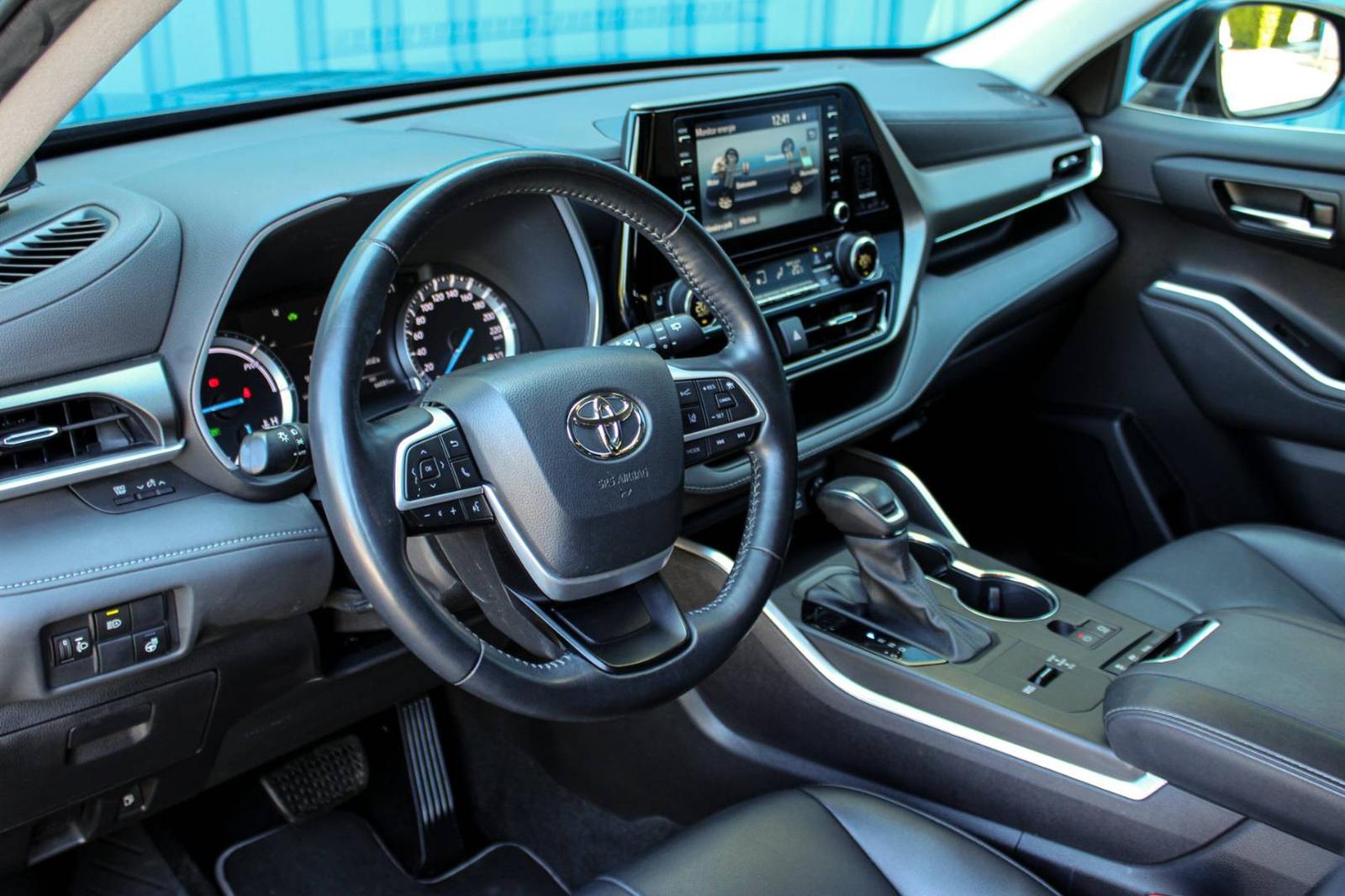 Toyota Highlander 2.5 Hybrid Dynamic Force Comfort AWD e-CVT