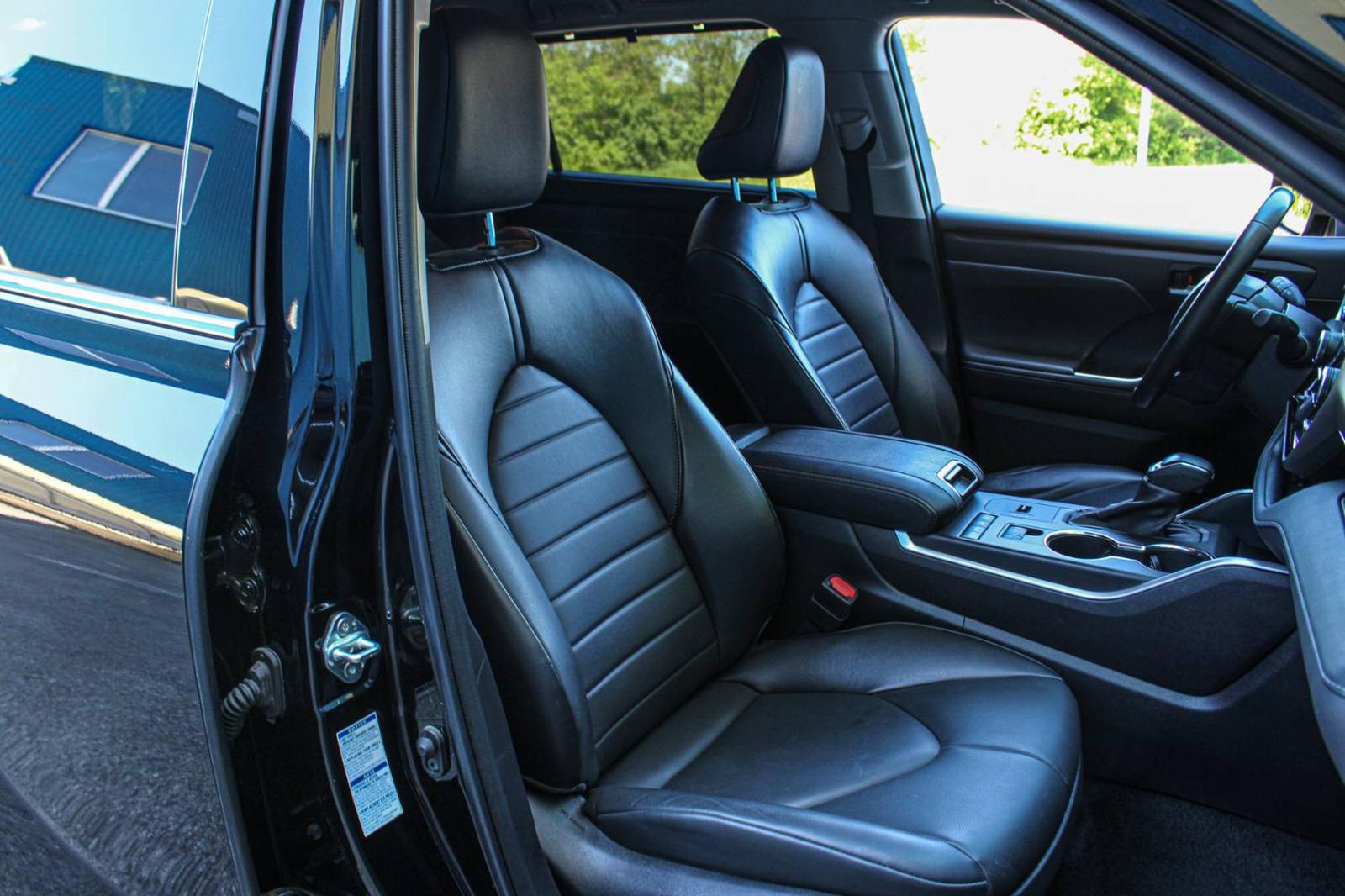 Toyota Highlander 2.5 Hybrid Dynamic Force Comfort AWD e-CVT
