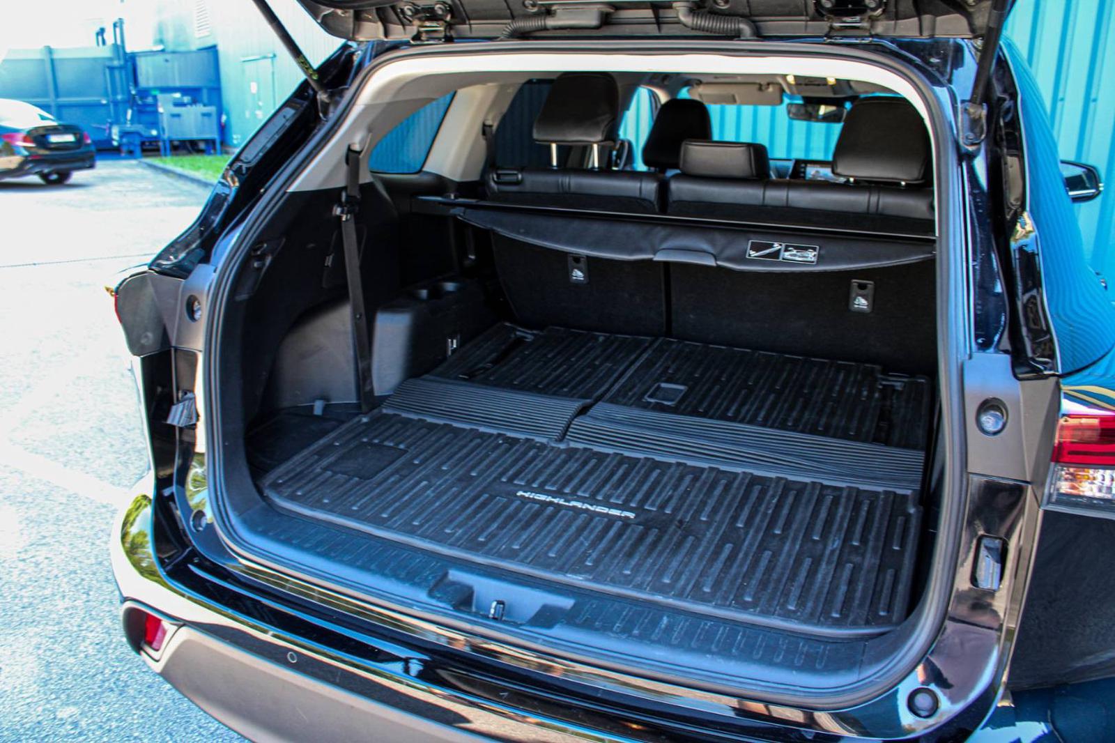 Toyota Highlander 2.5 Hybrid Dynamic Force Comfort AWD e-CVT