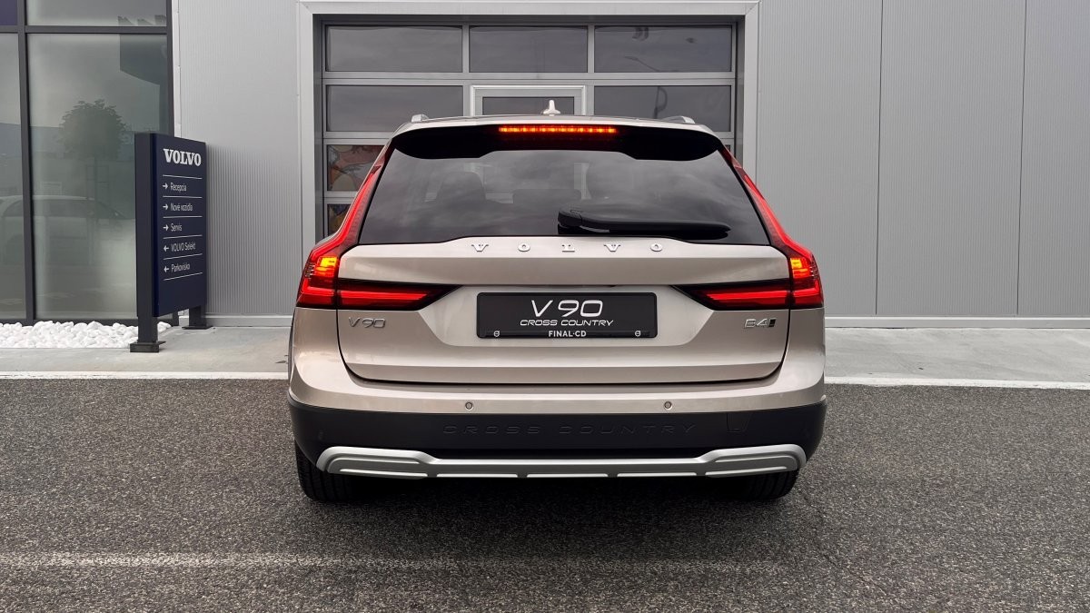 Volvo V90 Cross Country B4 (D) Core AT8 AWD