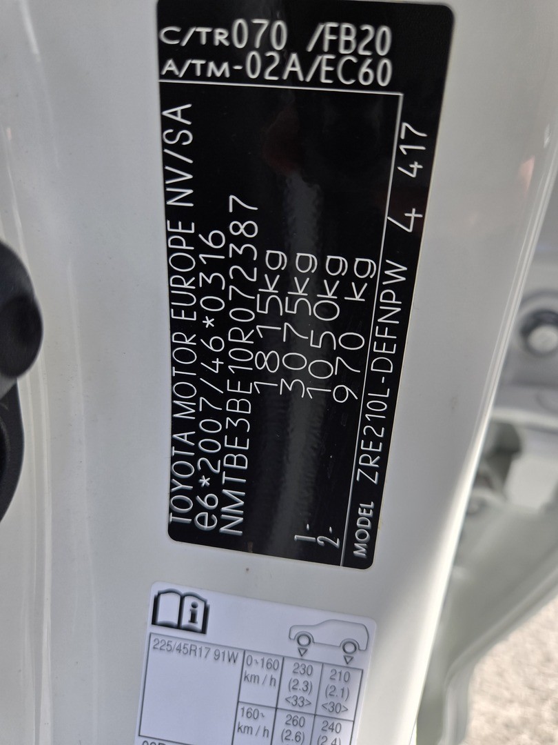 Toyota Corolla sedan 1.6 Valvematic 6M/T