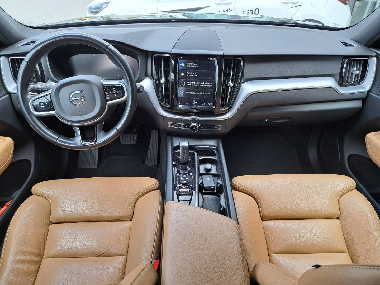 Volvo XC60 B4 Momentum AWD A/T