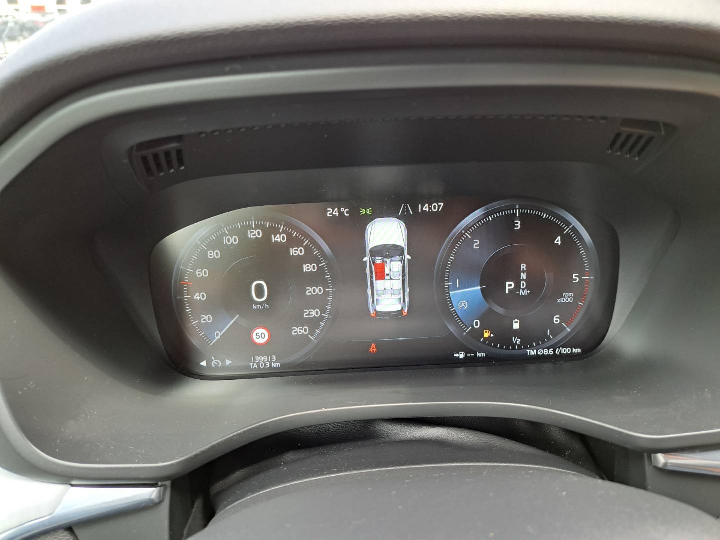 Volvo XC60 B4 Momentum AWD A/T