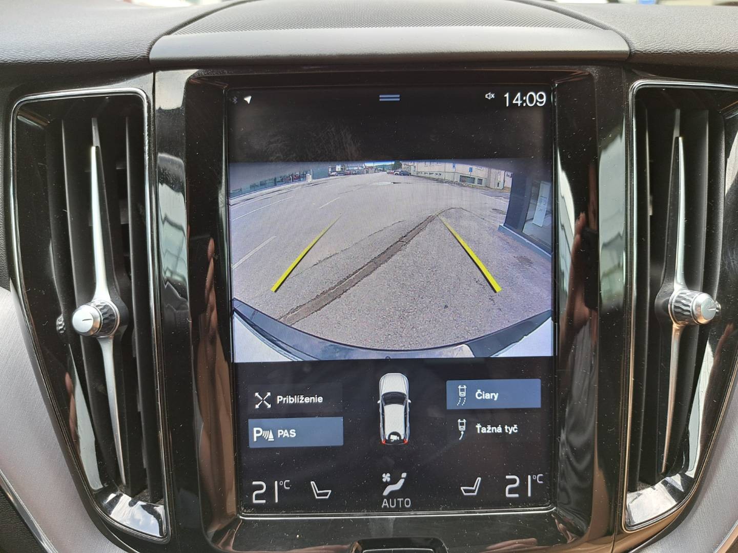 Volvo XC60 B4 Momentum AWD A/T