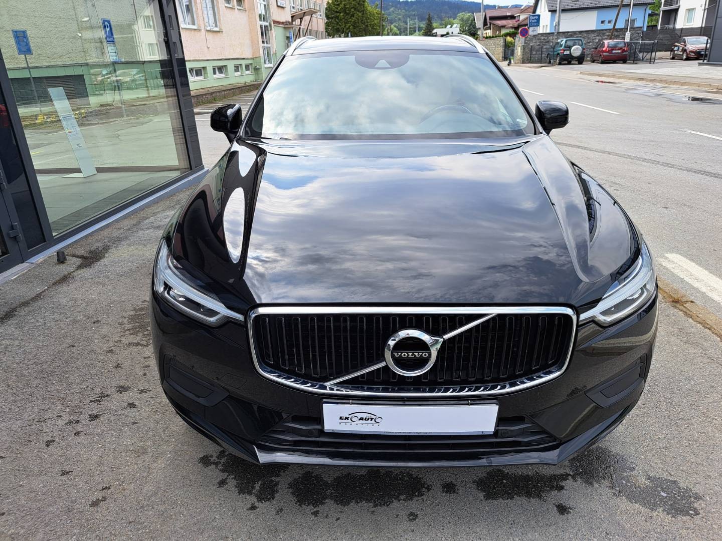 Volvo XC60 B4 Momentum AWD A/T
