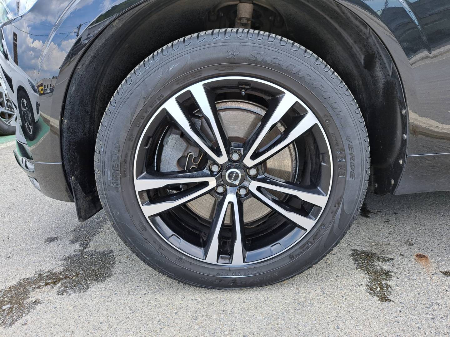 Volvo XC60 B4 Momentum AWD A/T
