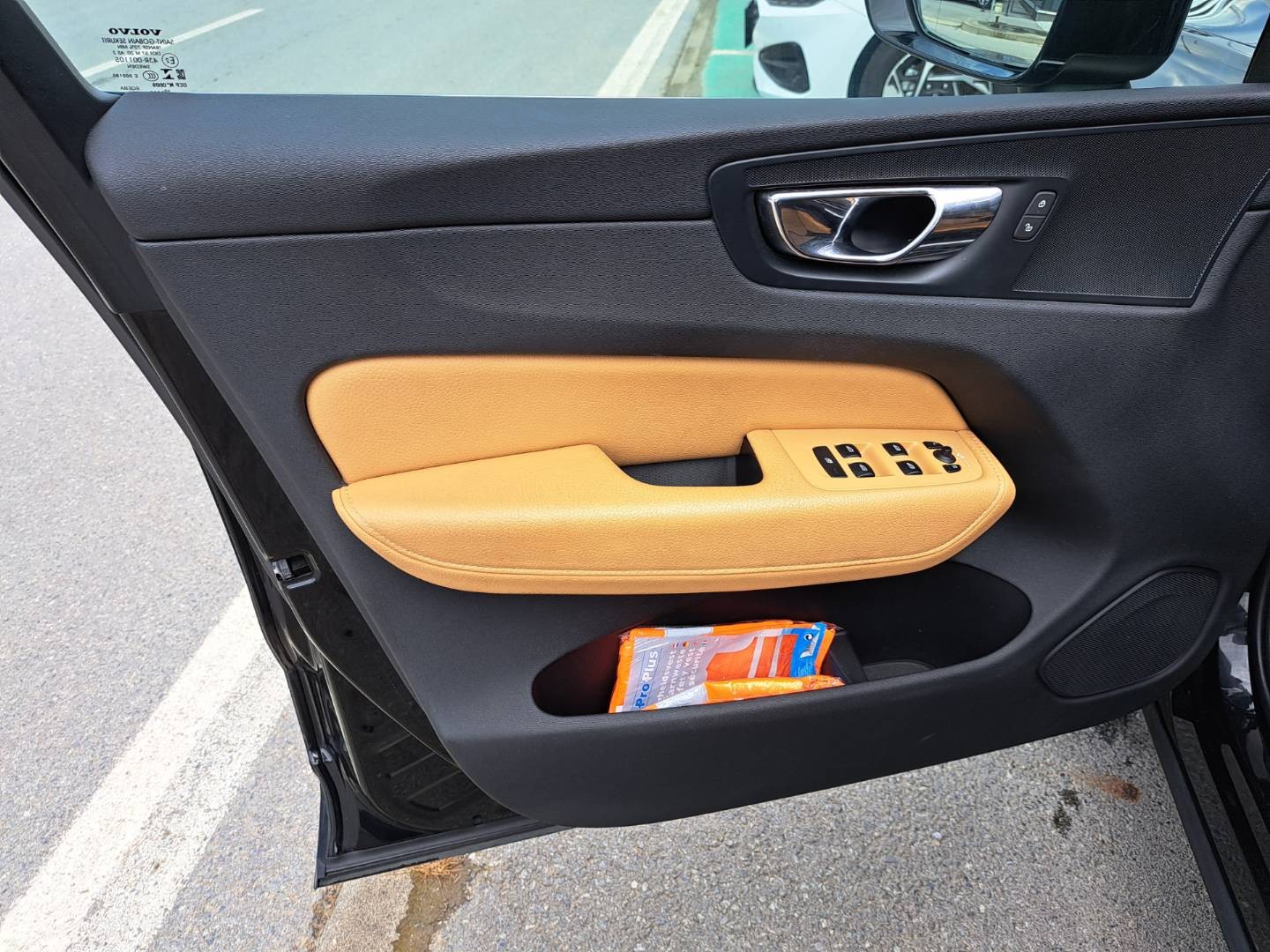 Volvo XC60 B4 Momentum AWD A/T