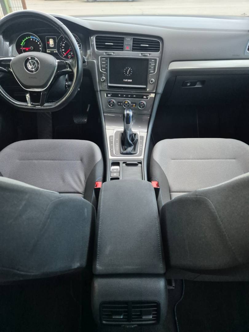 Volkswagen Golf e