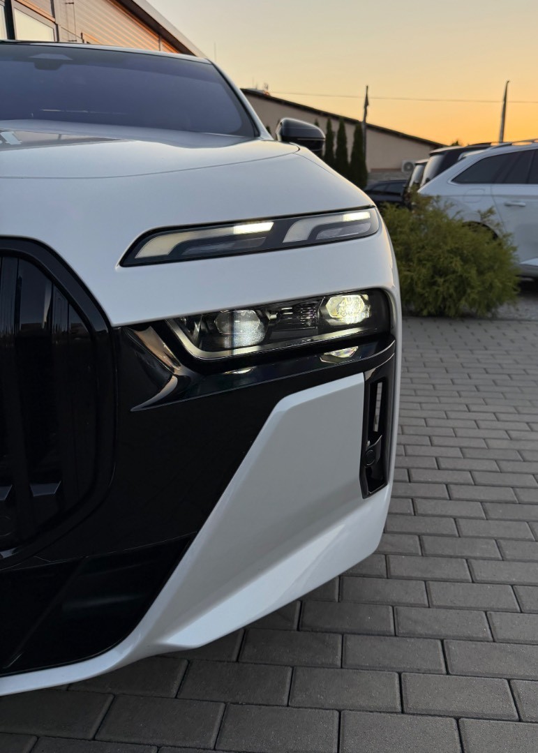 BMW Rad 7 740d mHEV x-Drive A/T Individual Edition SK ŠPZ