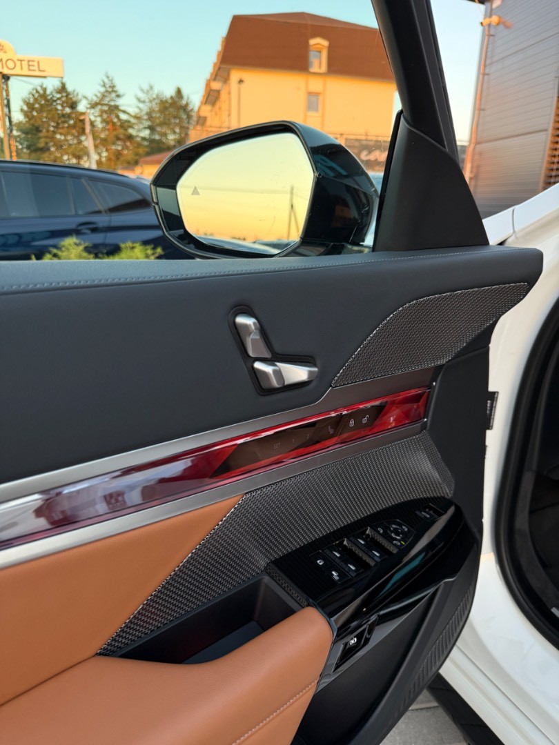 BMW Rad 7 740d mHEV x-Drive A/T Individual Edition SK ŠPZ