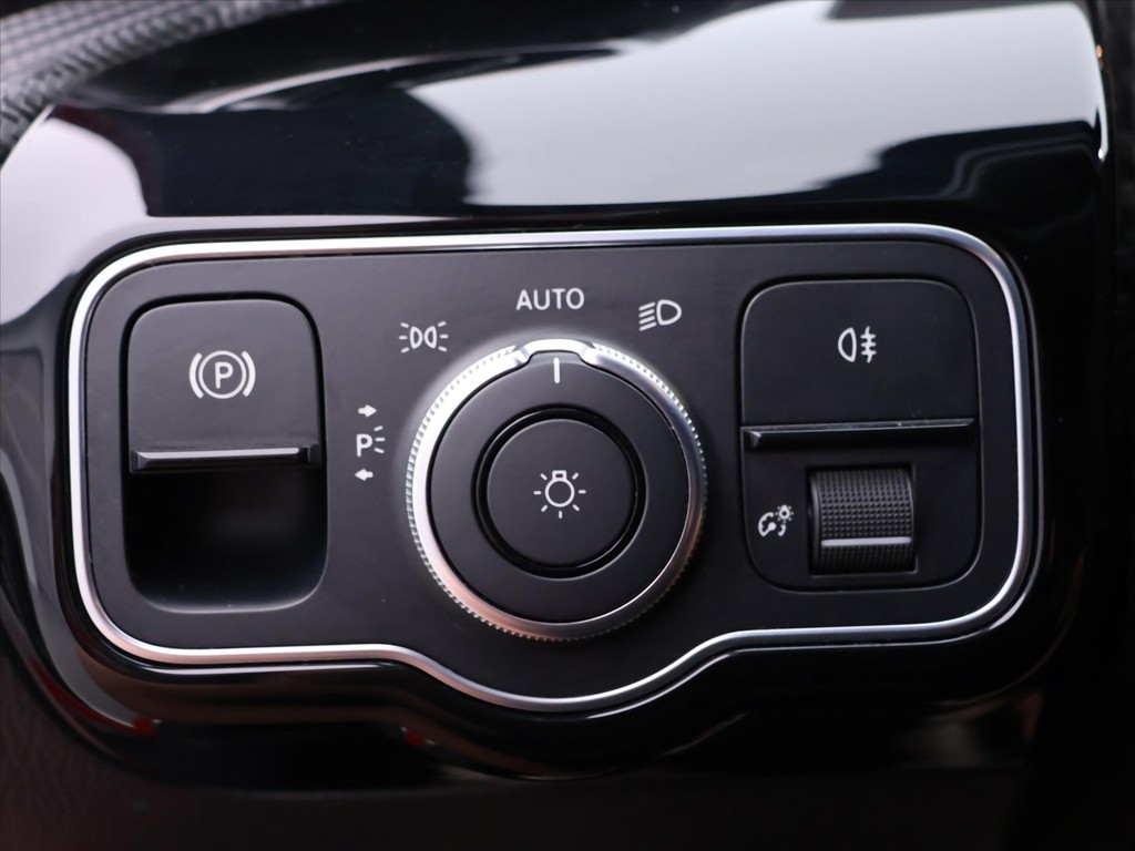 Mercedes A trieda 3 85