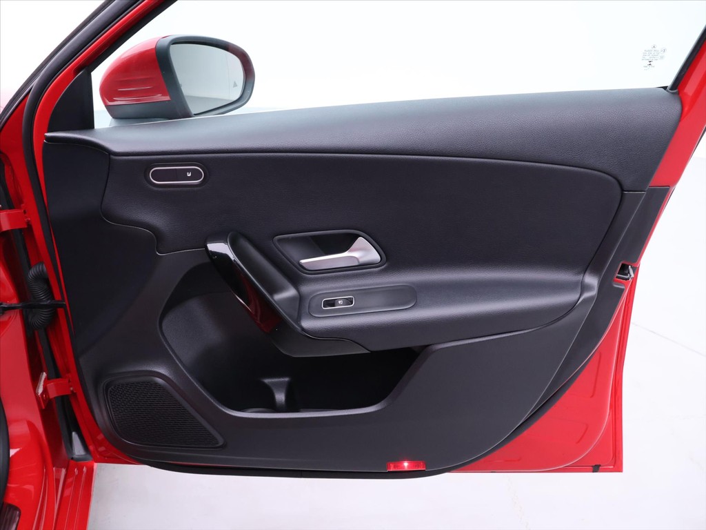 Mercedes A trieda 3 85