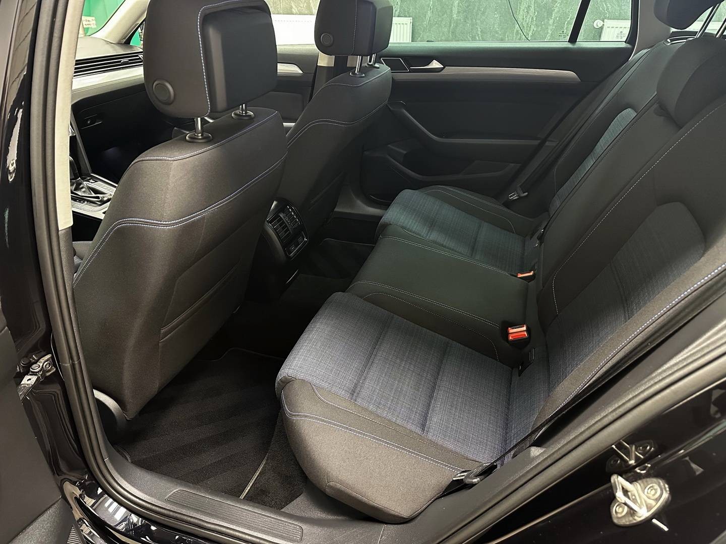 Volkswagen Passat Variant 1.4 TSI 160kw GTE MATRIX FULL LED, Virtuál, Masáž, Webasto, ACC