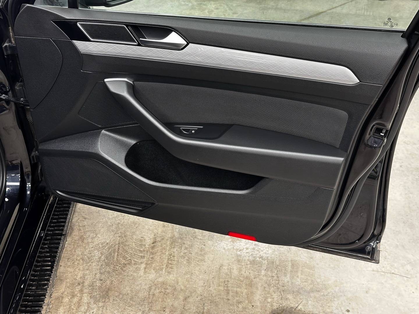 Volkswagen Passat Variant 1.4 TSI 160kw GTE MATRIX FULL LED, Virtuál, Masáž, Webasto, ACC